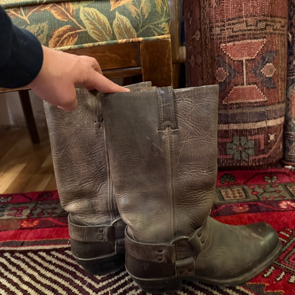 Frye Harness 12R Leather Boots - Picture 4 of 8